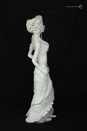 argile - sculpture - L'Africaine aux 4 anneaux - Mylène La Sculptrice)