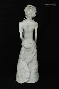 sculpture - African woman with the 4 rings - Mylène La Sculptrice