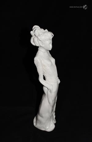 Noir et Blanc - Lady 1900 au chignon - Mylène La Sculptrice)