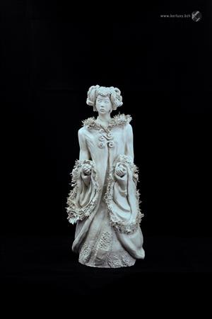 clay - sculpture - Russian princess with snowballs - Mylène La Sculptrice)