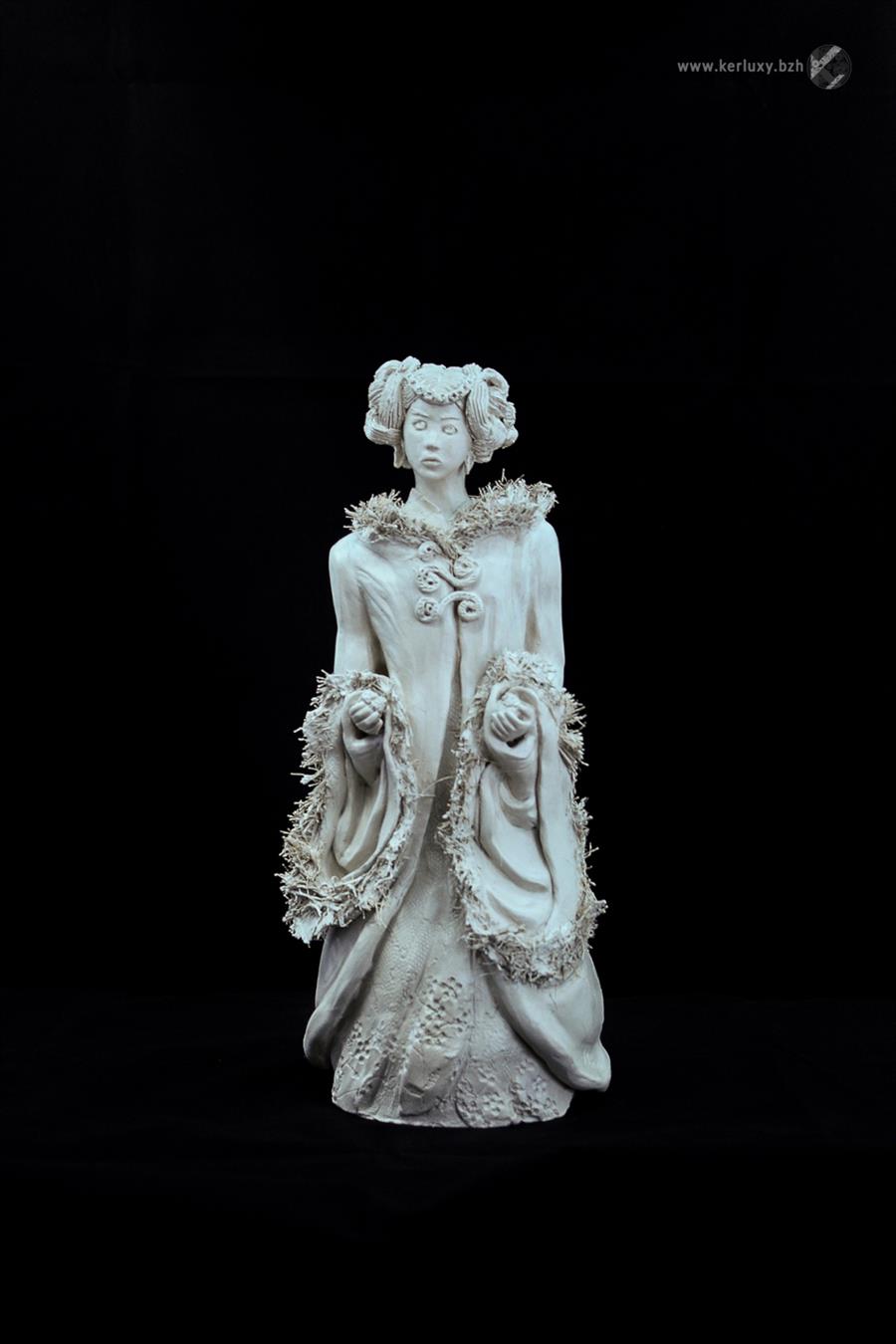 sculpture - Princesse russe aux boules de neige - Mylène La Sculptrice